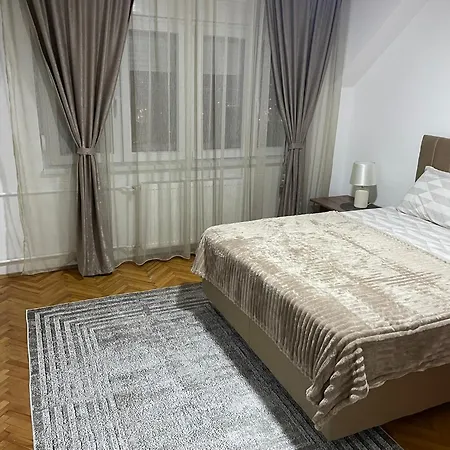 Panorama Centar, Free Parking Ниш